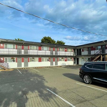 Diplomat Motel Нанаймо Экстерьер фото